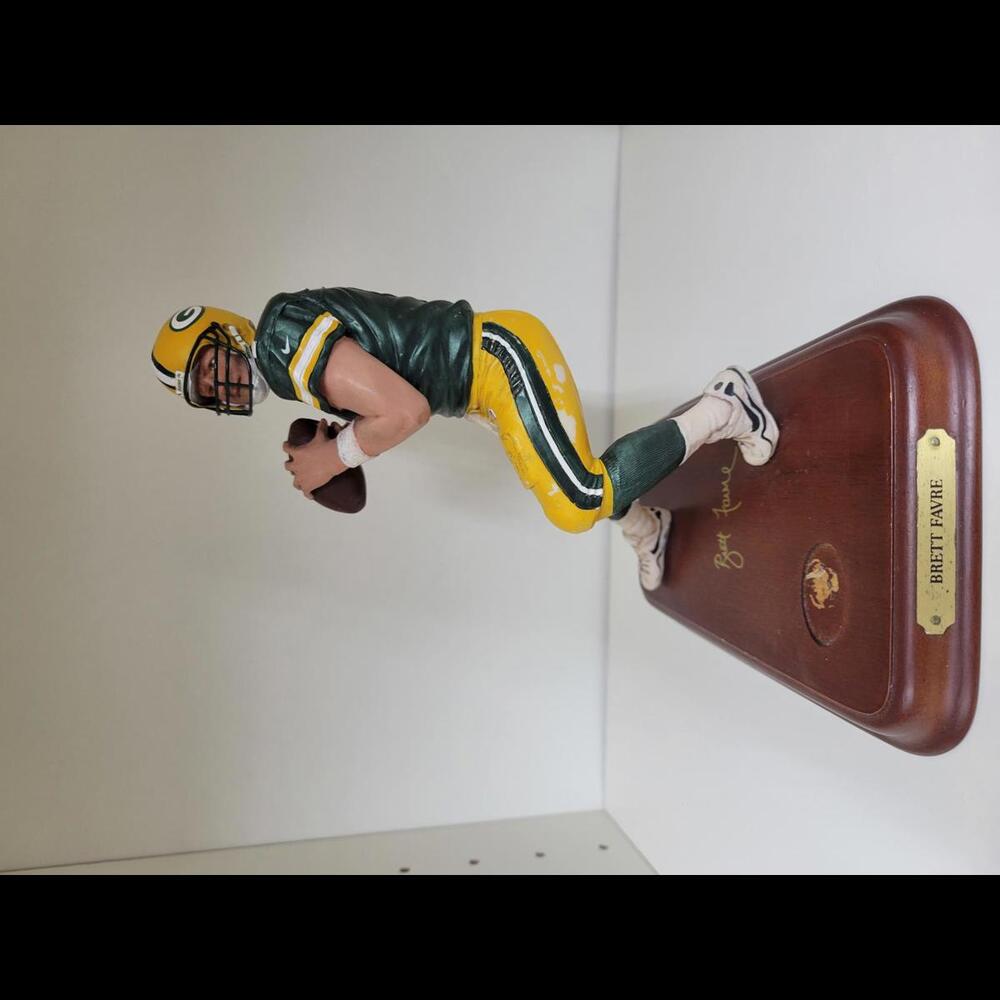 Brett Favre Green Bay Packers Danbury Mint Figurine